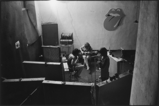 Enregistrement dans les caves de Nellcote, 1971